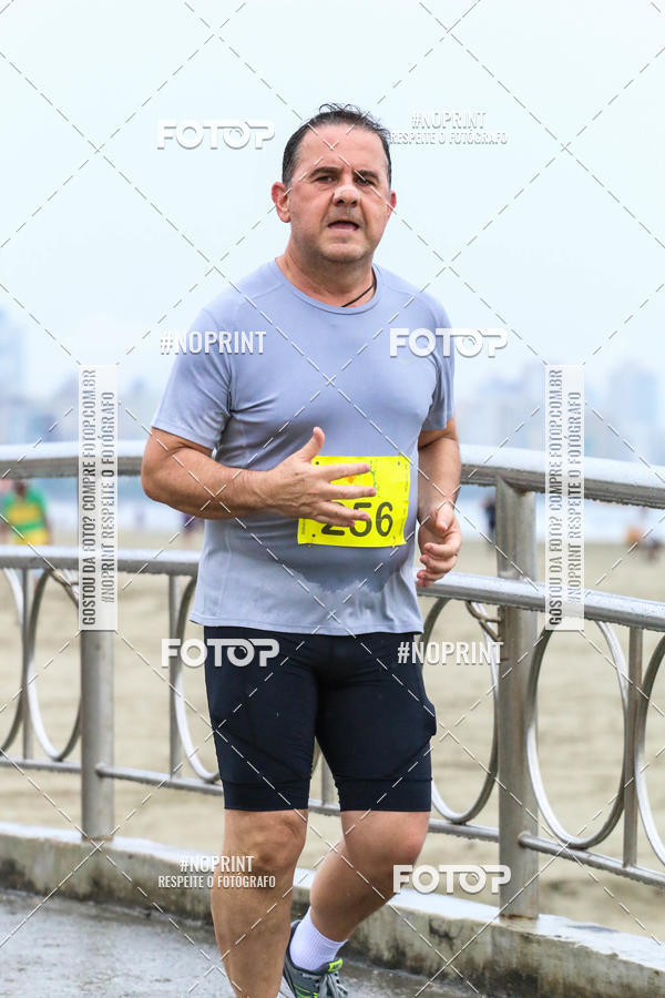 Buy your photos of the event2 ICE RUN 6K on Fotop