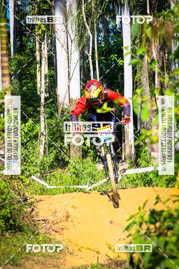 Buy your photos of the eventSul Brasileiro de Downhill on Fotop