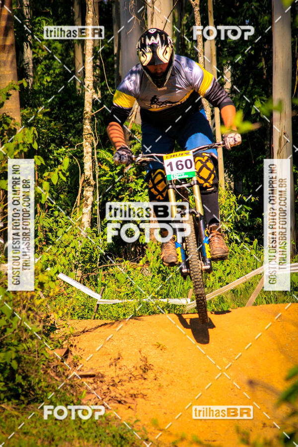 Buy your photos of the eventSul Brasileiro de Downhill on Fotop
