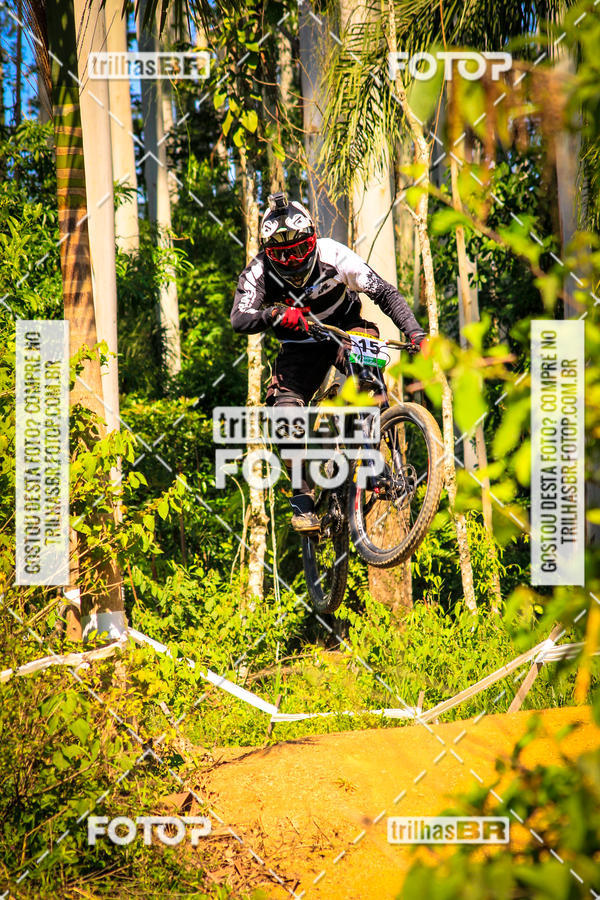 Buy your photos of the eventSul Brasileiro de Downhill on Fotop