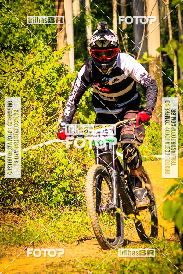 Buy your photos of the eventSul Brasileiro de Downhill on Fotop