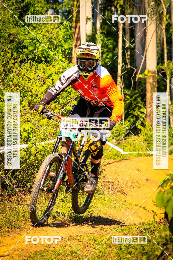 Buy your photos of the eventSul Brasileiro de Downhill on Fotop