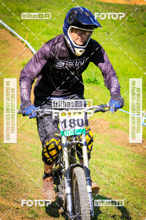 Buy your photos of the eventSul Brasileiro de Downhill on Fotop