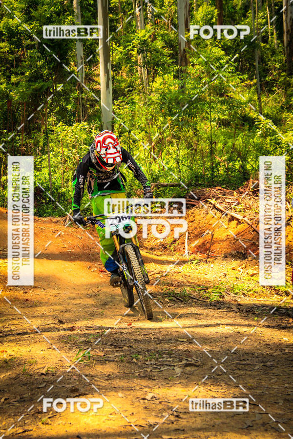 Buy your photos of the eventSul Brasileiro de Downhill on Fotop