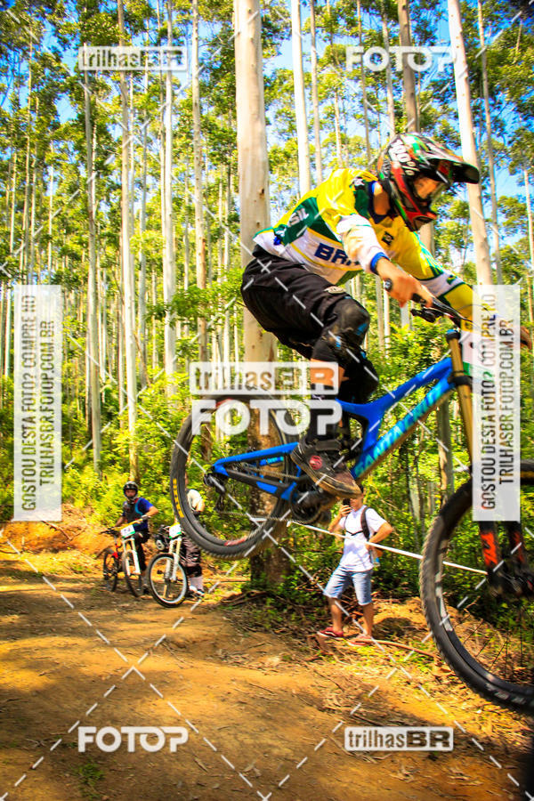Buy your photos of the eventSul Brasileiro de Downhill on Fotop