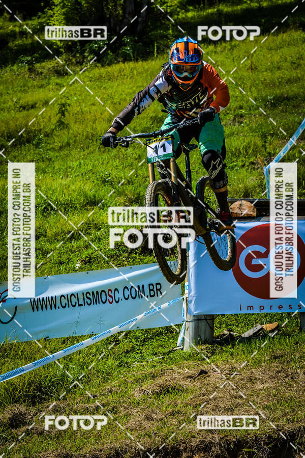 Buy your photos of the eventSul Brasileiro de Downhill on Fotop