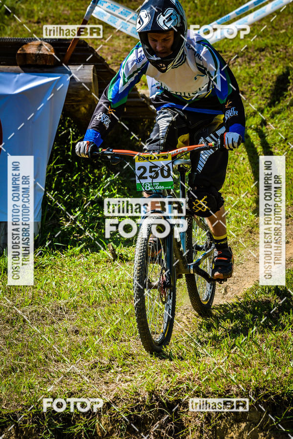Buy your photos of the eventSul Brasileiro de Downhill on Fotop