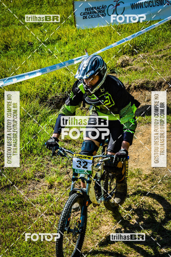 Buy your photos of the eventSul Brasileiro de Downhill on Fotop