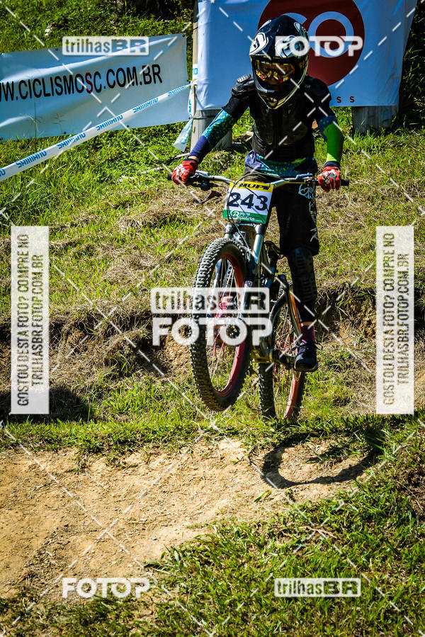 Buy your photos of the eventSul Brasileiro de Downhill on Fotop
