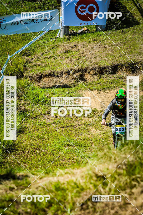 Buy your photos of the eventSul Brasileiro de Downhill on Fotop