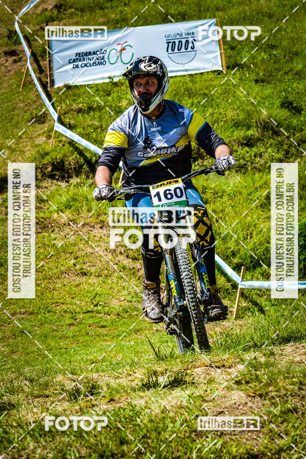 Buy your photos of the eventSul Brasileiro de Downhill on Fotop