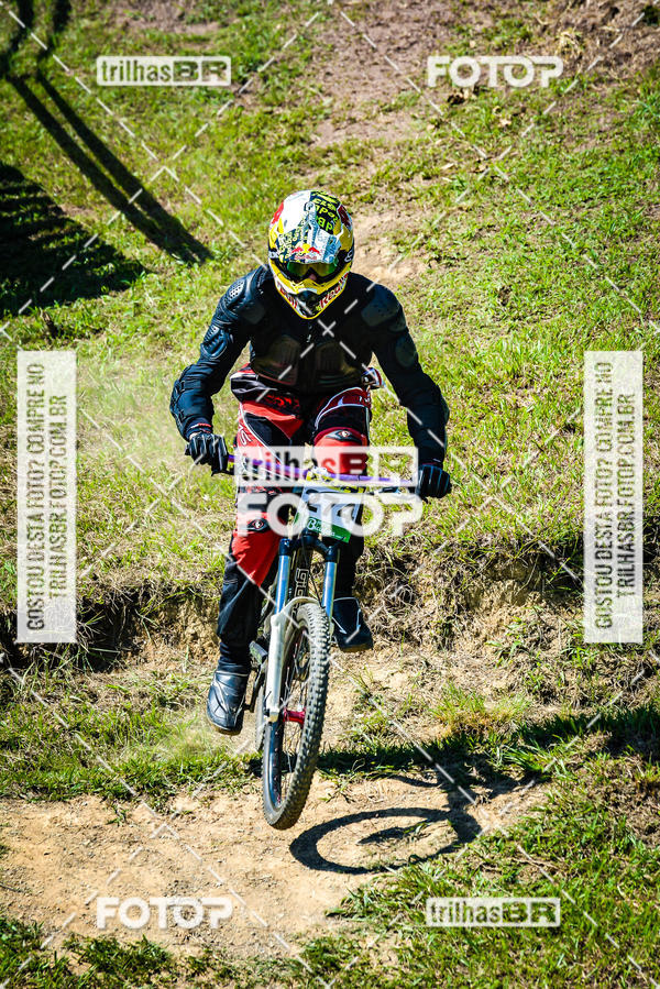 Buy your photos of the eventSul Brasileiro de Downhill on Fotop