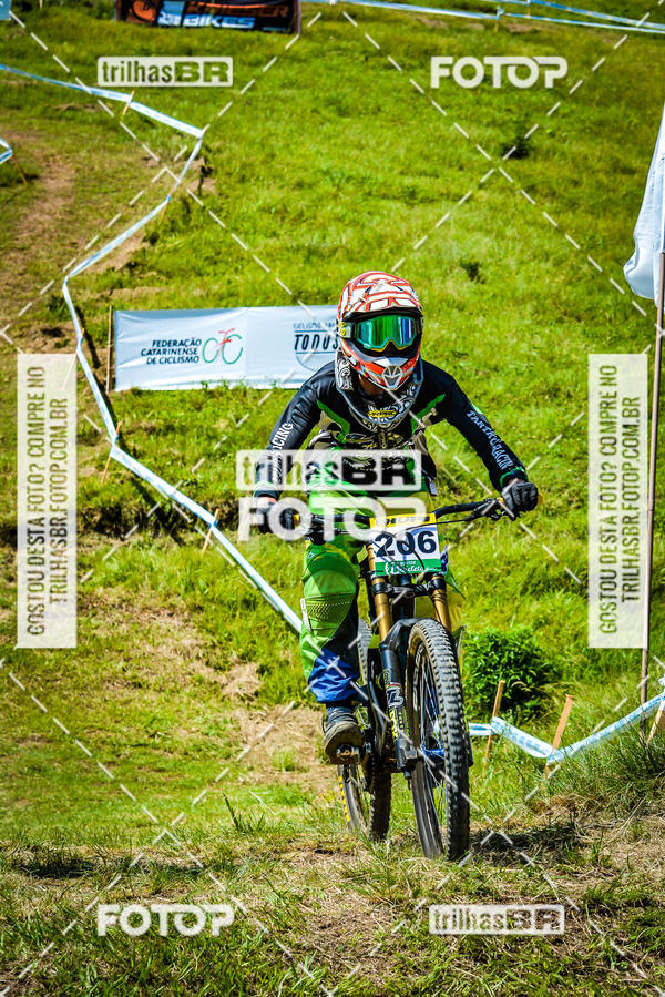 Buy your photos of the eventSul Brasileiro de Downhill on Fotop