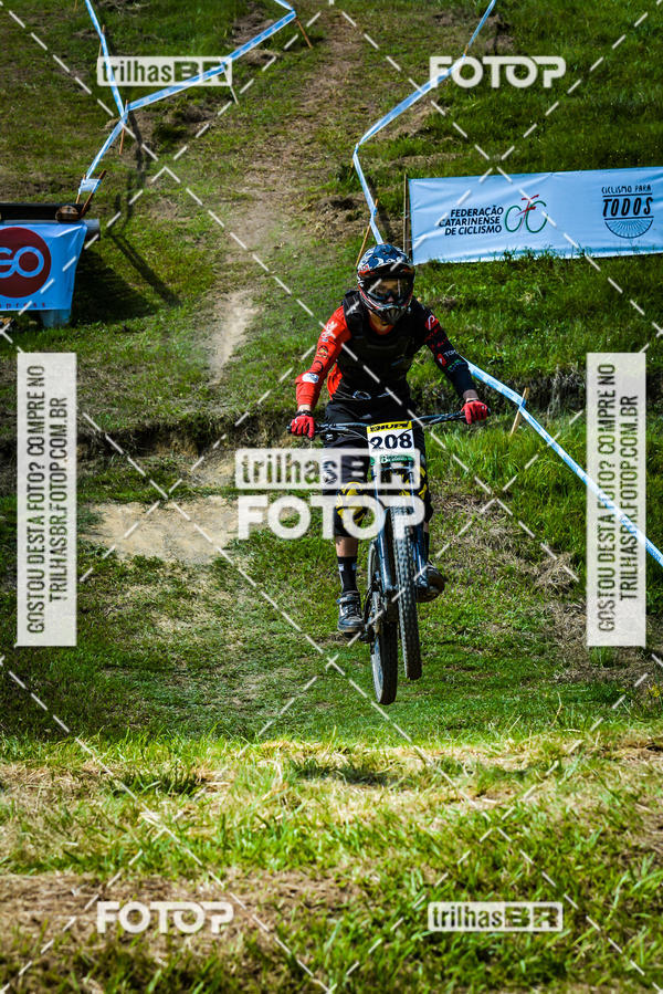 Buy your photos of the eventSul Brasileiro de Downhill on Fotop