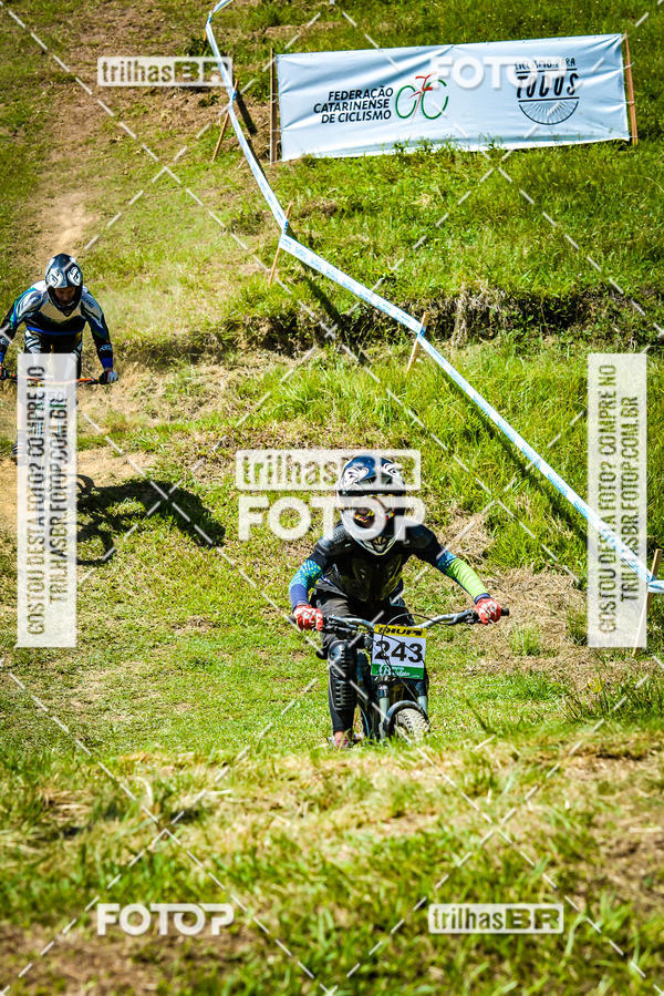 Buy your photos of the eventSul Brasileiro de Downhill on Fotop