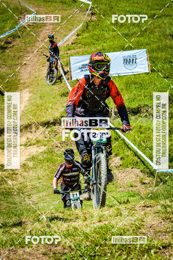 Buy your photos of the eventSul Brasileiro de Downhill on Fotop