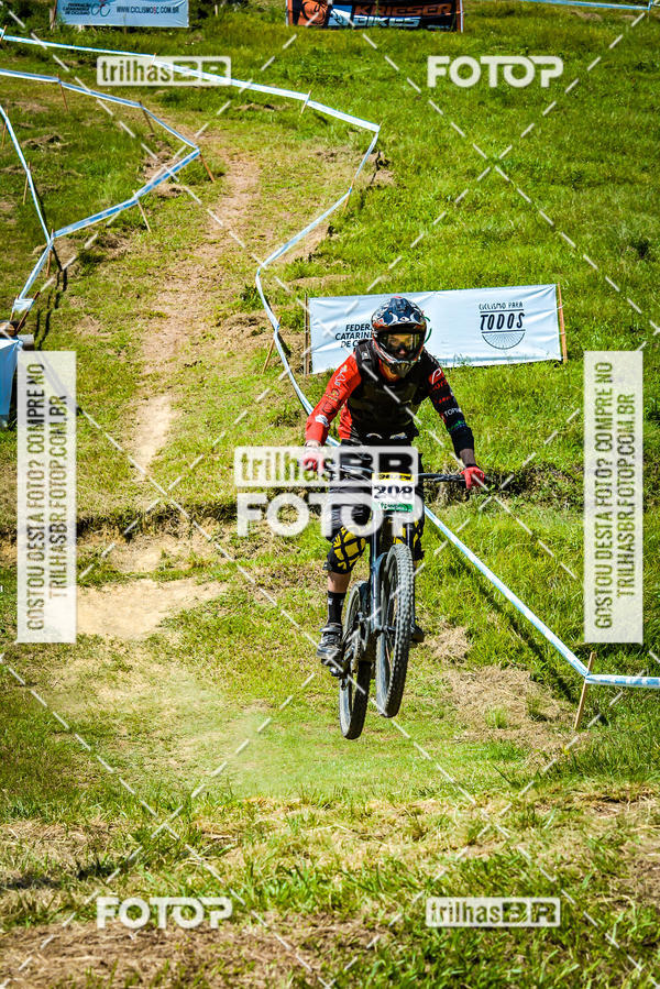 Buy your photos of the eventSul Brasileiro de Downhill on Fotop