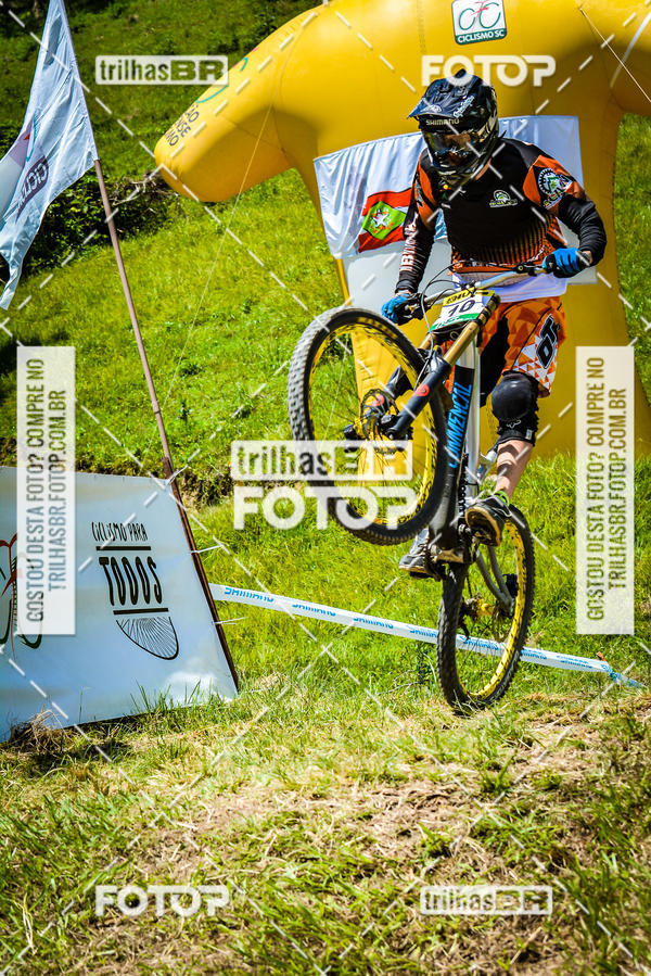 Buy your photos of the eventSul Brasileiro de Downhill on Fotop