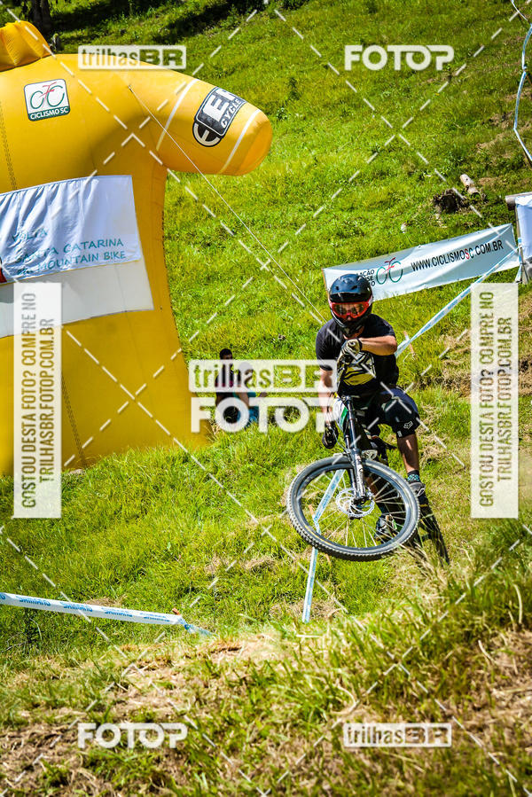Buy your photos of the eventSul Brasileiro de Downhill on Fotop
