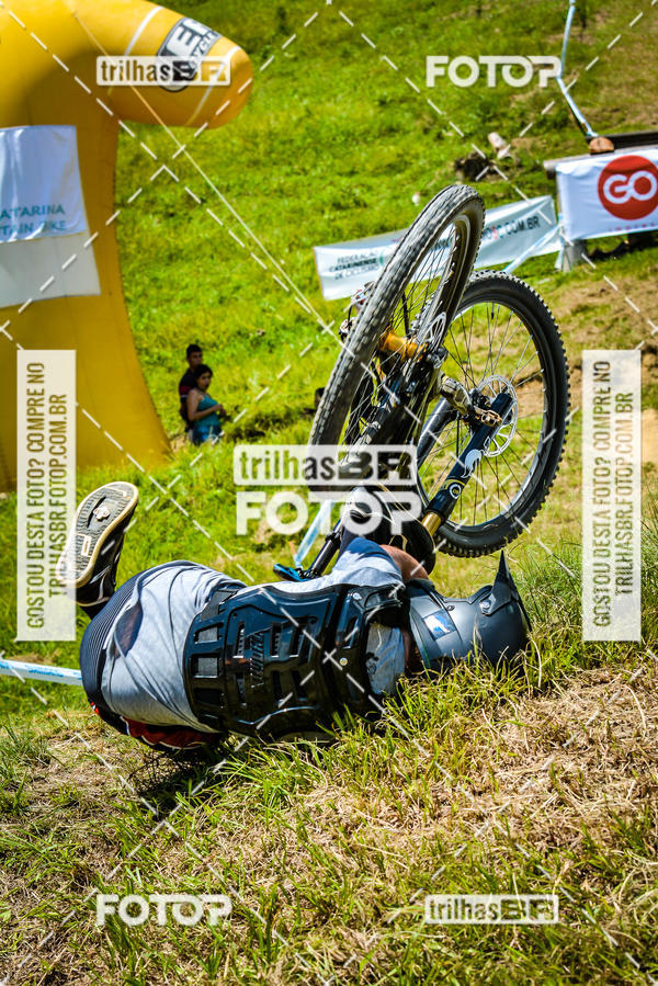 Buy your photos of the eventSul Brasileiro de Downhill on Fotop