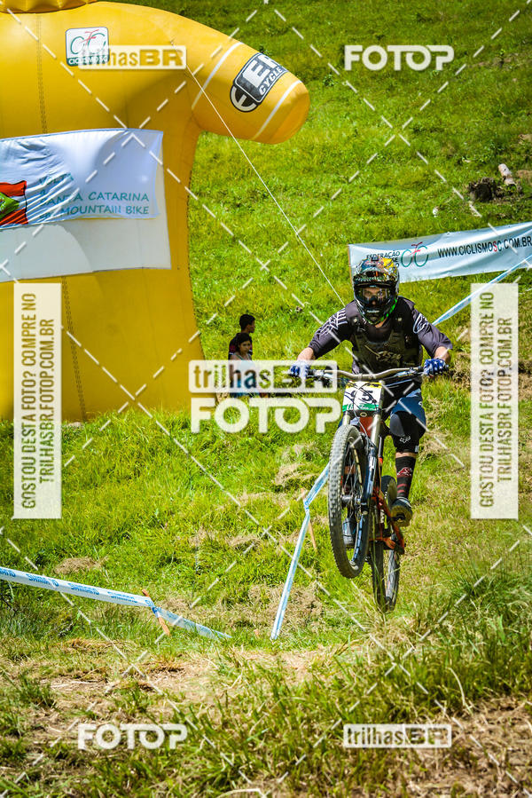 Buy your photos of the eventSul Brasileiro de Downhill on Fotop