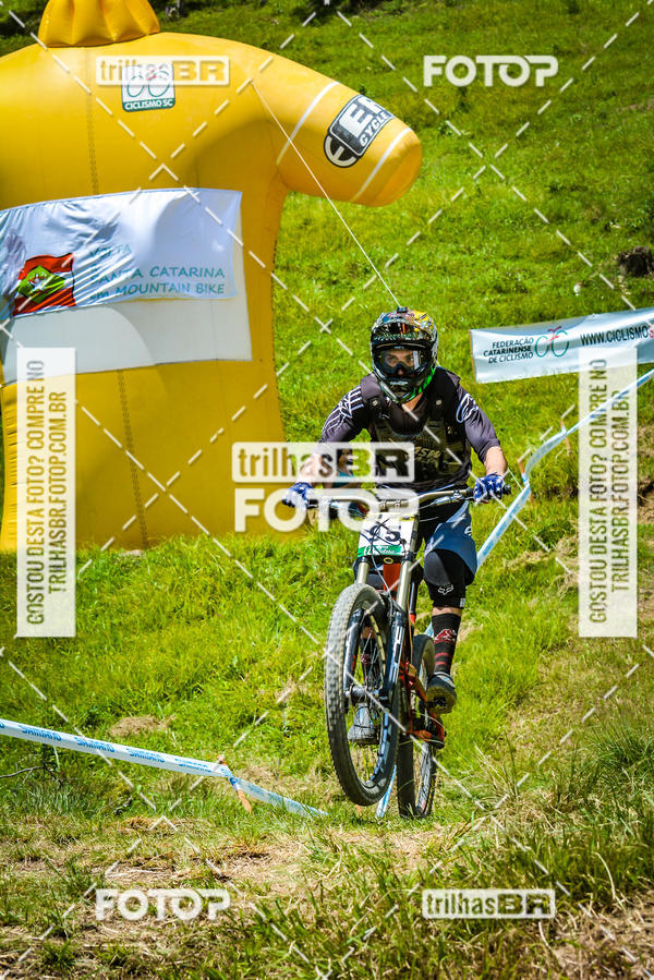 Buy your photos of the eventSul Brasileiro de Downhill on Fotop
