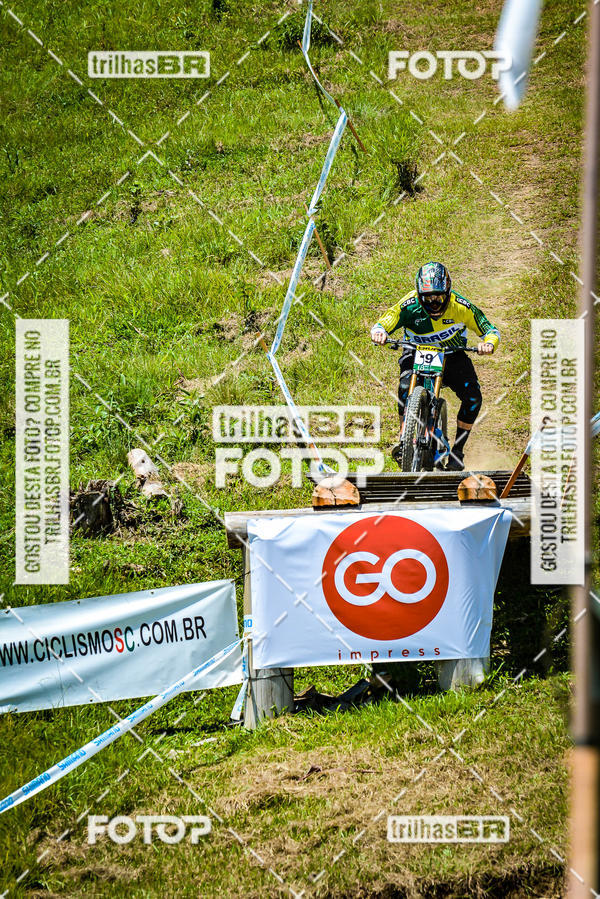 Buy your photos of the eventSul Brasileiro de Downhill on Fotop