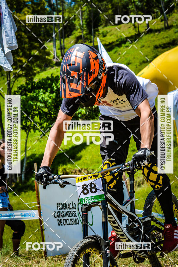 Buy your photos of the eventSul Brasileiro de Downhill on Fotop
