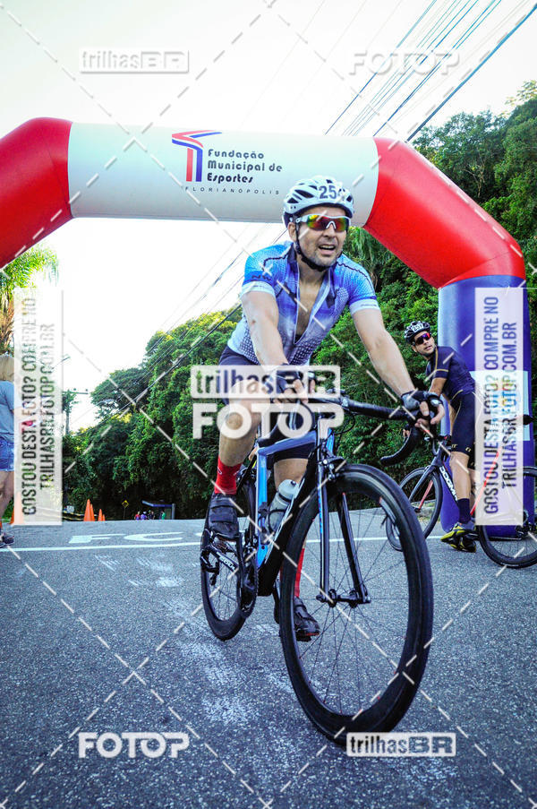 Buy your photos of the eventSubida do Morro da Cruz on Fotop