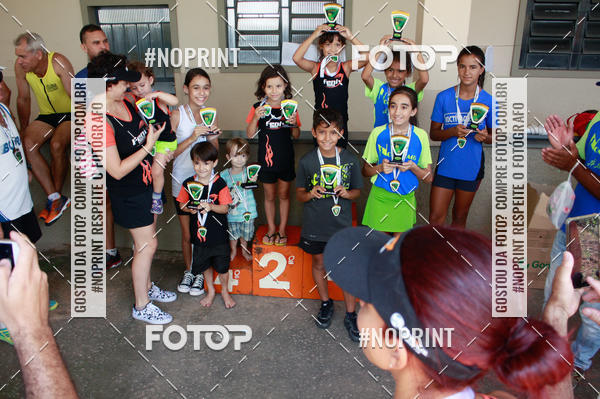 Buy your photos of the eventCORRIDA KIDS DE FRIAS_18.CORRIDA DE FRRIAS_N.S. DAS GRAAS-DIVINPOLIS on Fotop