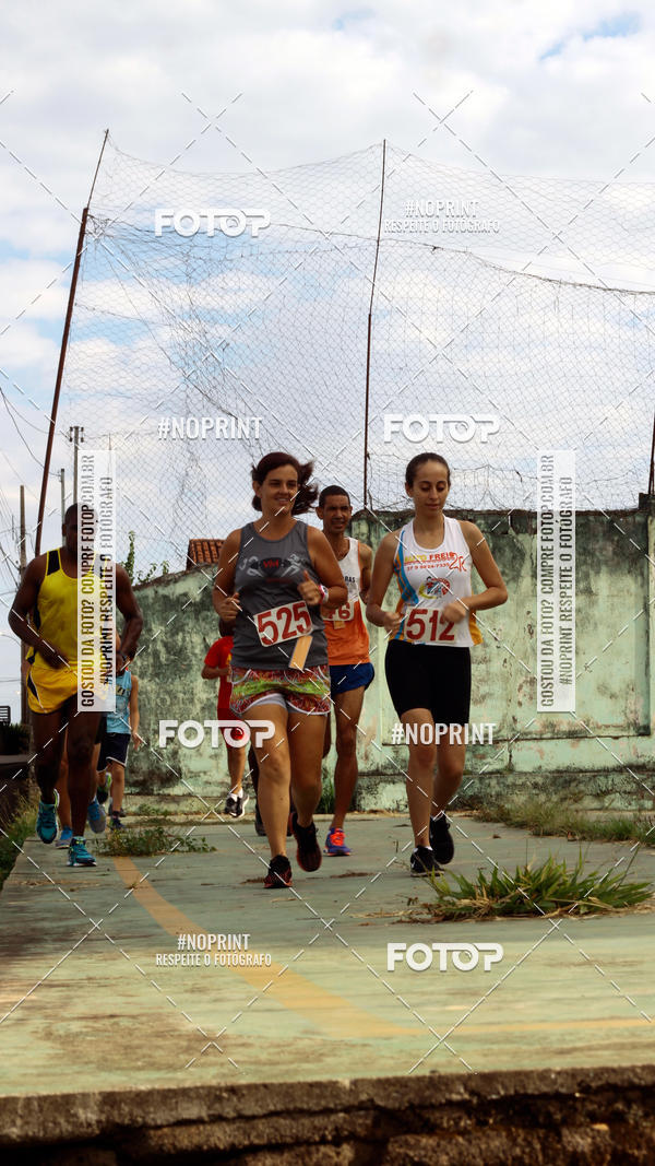 Buy your photos of the eventCORRIDA KIDS DE F�RIAS_18.CORRIDA DE FR�RIAS_N.S. DAS GRA�AS-DIVIN�POLIS on Fotop