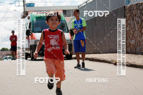 Buy your photos of the eventCORRIDA KIDS DE FRIAS_18.CORRIDA DE FRRIAS_N.S. DAS GRAAS-DIVINPOLIS on Fotop