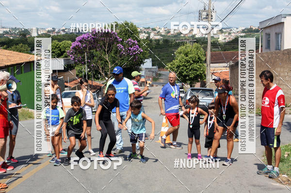 Buy your photos of the eventCORRIDA KIDS DE FRIAS_18.CORRIDA DE FRRIAS_N.S. DAS GRAAS-DIVINPOLIS on Fotop