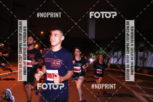 Buy your photos of the eventSANTANDER TRACK&FIELD RUN SERIES Pompeia Night on Fotop