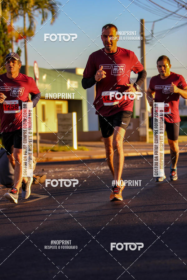 Buy your photos of the eventSANTANDER TRACK&FIELD RUN SERIES Iguatemi So Jos do Rio Preto II on Fotop