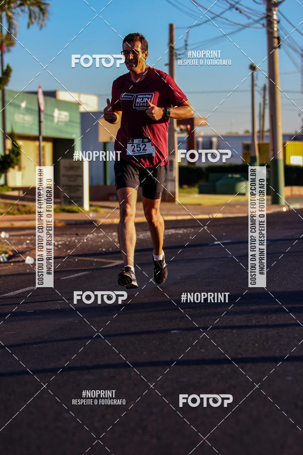 Buy your photos of the eventSANTANDER TRACK&FIELD RUN SERIES Iguatemi So Jos do Rio Preto II on Fotop