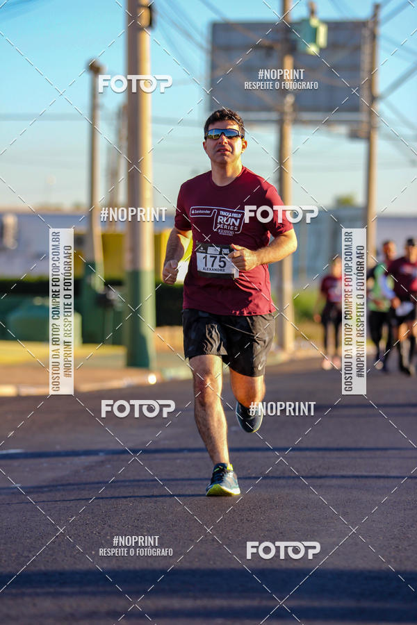 Buy your photos of the eventSANTANDER TRACK&FIELD RUN SERIES Iguatemi So Jos do Rio Preto II on Fotop