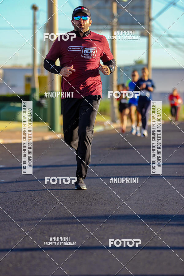 Buy your photos of the eventSANTANDER TRACK&FIELD RUN SERIES Iguatemi So Jos do Rio Preto II on Fotop