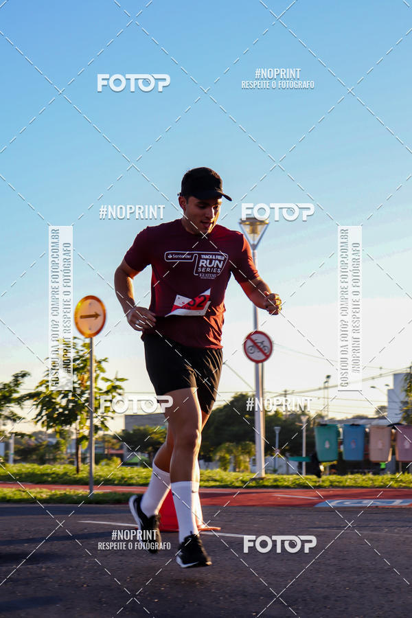 Buy your photos of the eventSANTANDER TRACK&FIELD RUN SERIES Iguatemi So Jos do Rio Preto II on Fotop