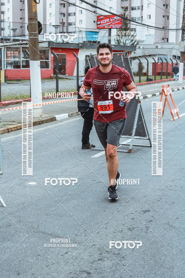 Buy your photos of the eventSANTANDER TRACK&FIELD RUN SERIES Mogi Shopping on Fotop