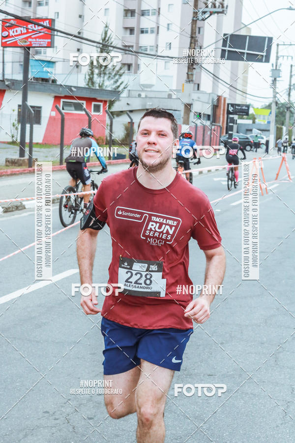 Compra tus fotos del eventoSANTANDER TRACK&FIELD RUN SERIES Mogi Shopping En Fotop