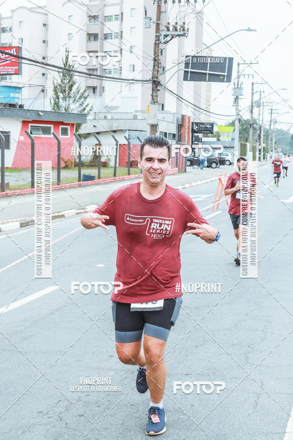 Buy your photos of the eventSANTANDER TRACK&FIELD RUN SERIES Mogi Shopping on Fotop