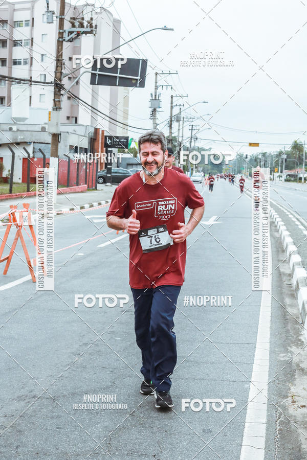 Buy your photos of the eventSANTANDER TRACK&FIELD RUN SERIES Mogi Shopping on Fotop