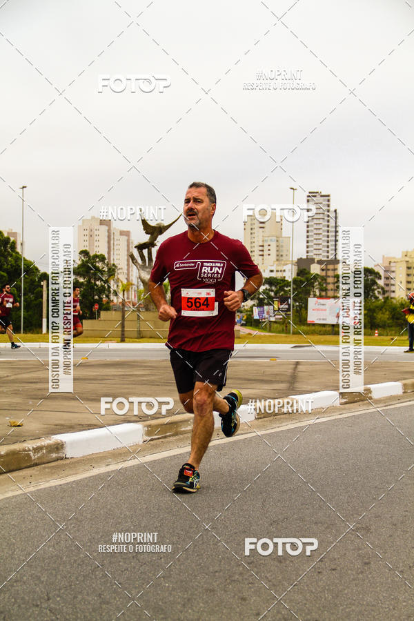 Achetez vos photos de l'vnementSANTANDER TRACK&FIELD RUN SERIES Mogi Shopping sur Fotop