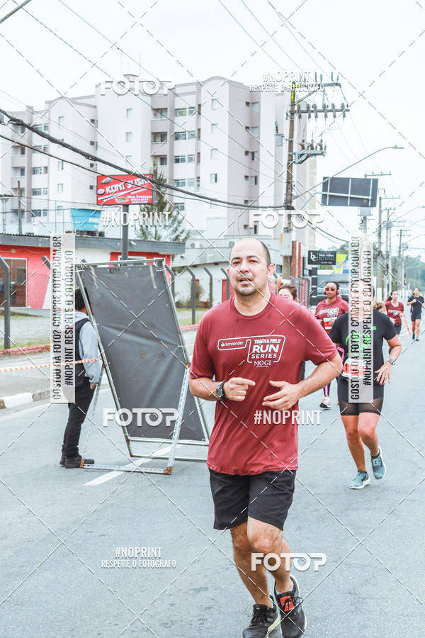 Buy your photos of the eventSANTANDER TRACK&FIELD RUN SERIES Mogi Shopping on Fotop