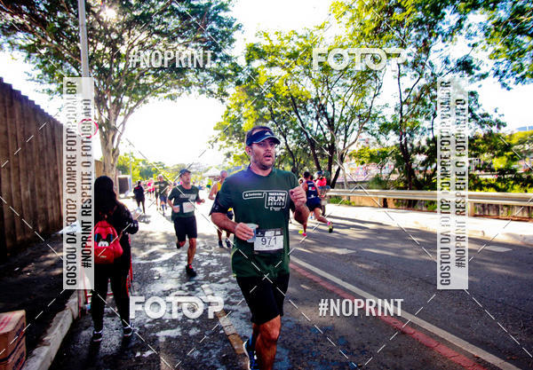 Buy your photos of the eventSANTANDER TRACK&FIELD RUN SERIES Boulevard Shopping BH on Fotop