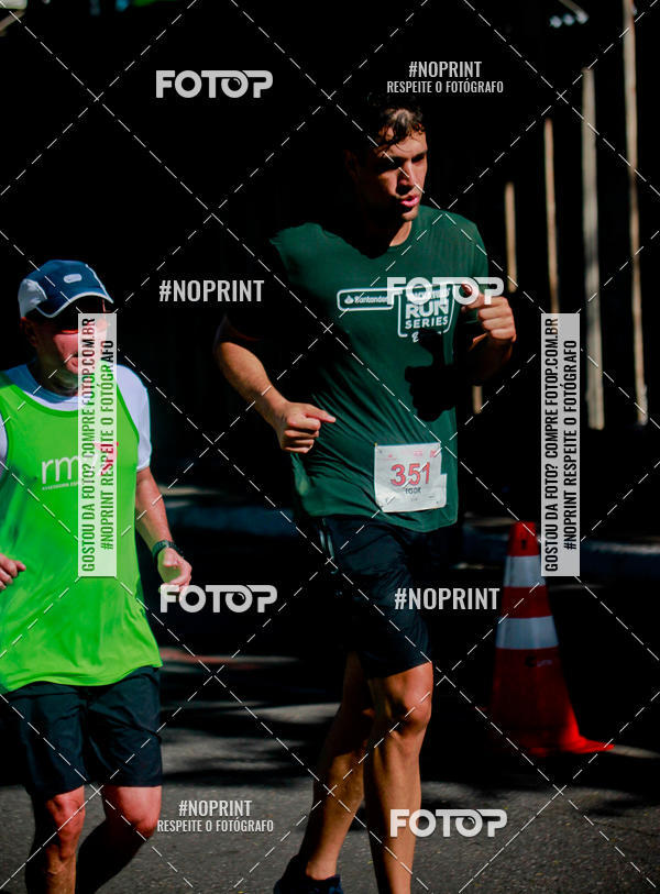 Buy your photos of the eventSANTANDER TRACK&FIELD RUN SERIES Boulevard Shopping BH on Fotop
