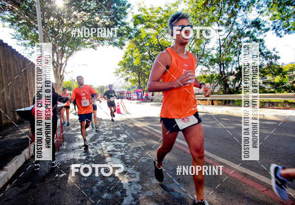 Buy your photos of the eventSANTANDER TRACK&FIELD RUN SERIES Boulevard Shopping BH on Fotop