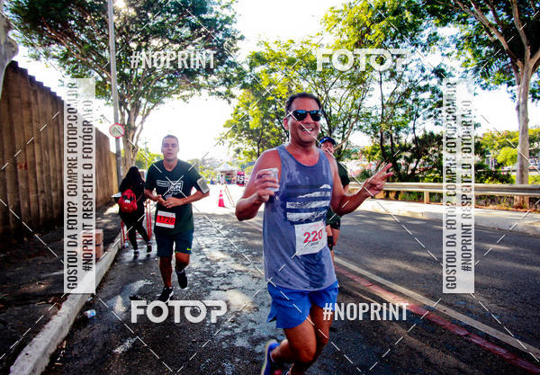 Buy your photos of the eventSANTANDER TRACK&FIELD RUN SERIES Boulevard Shopping BH on Fotop