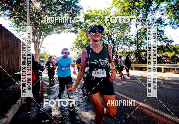 Buy your photos of the eventSANTANDER TRACK&FIELD RUN SERIES Boulevard Shopping BH on Fotop